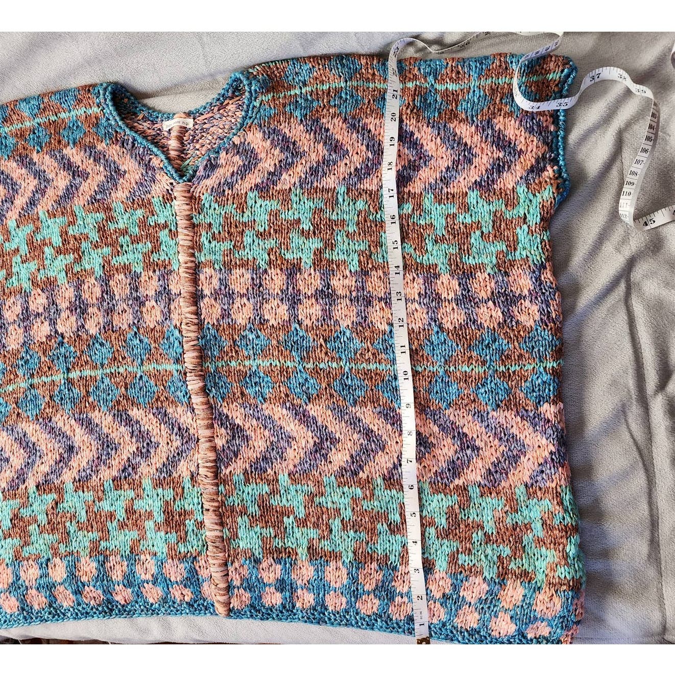 Vintage Joan Vaas Hand Knit Sweater Short Sleeve V-Neck Oversized Geometric