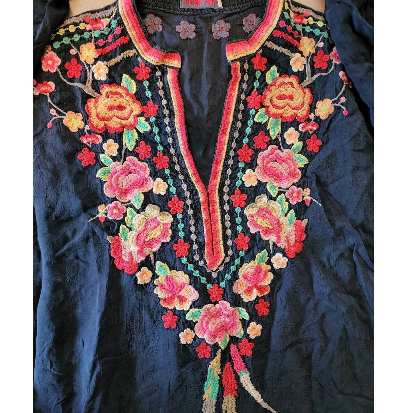 Johnny Was Navy Blue Floral Embroidered Tunic Blouse size small