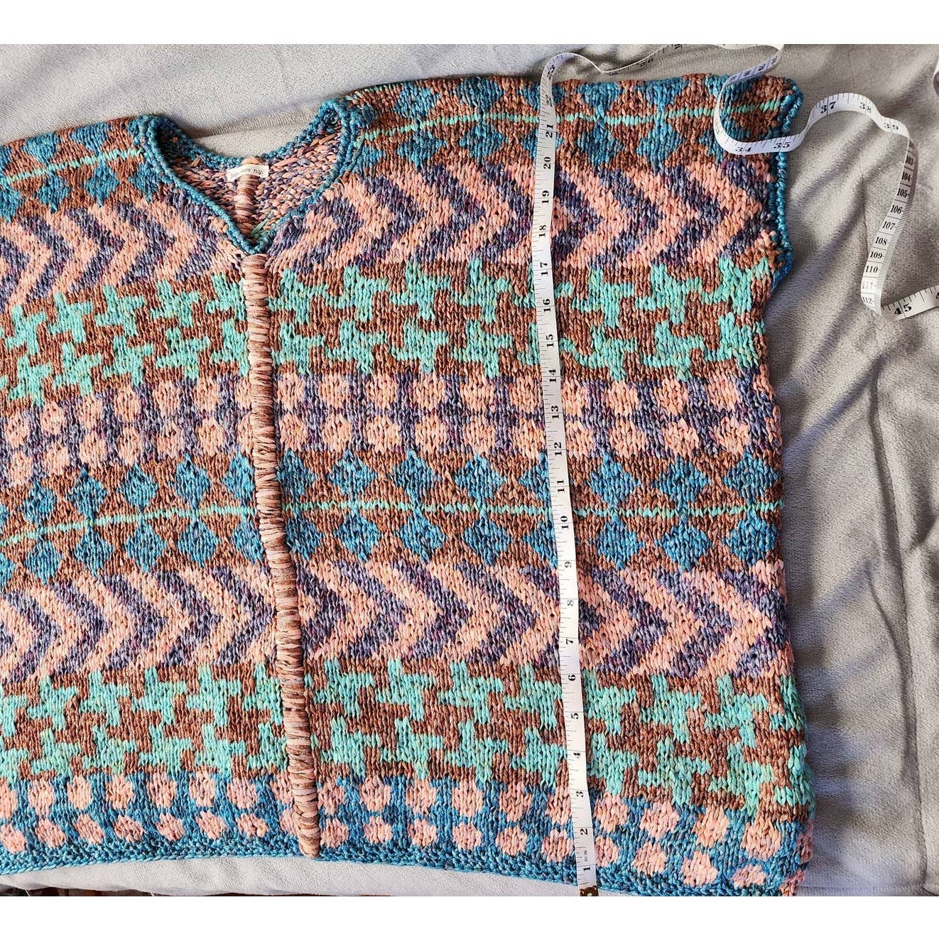 Vintage Joan Vaas Short Sleeve V-Neck Oversized Geometric Hand Knit Sweater