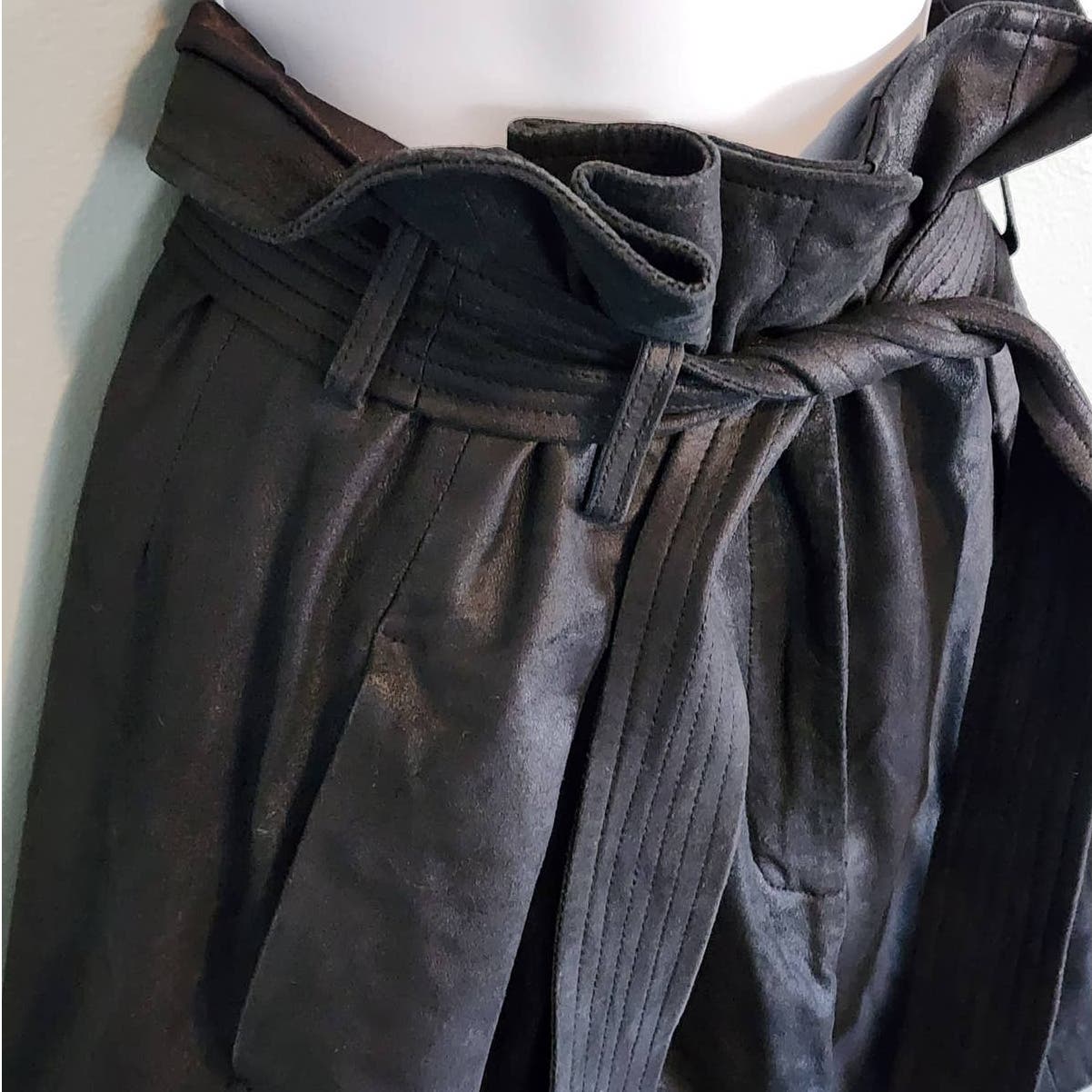 LaMarque Black Leather Shorts Jaira Paper Bag Belted Shorts Size Medium